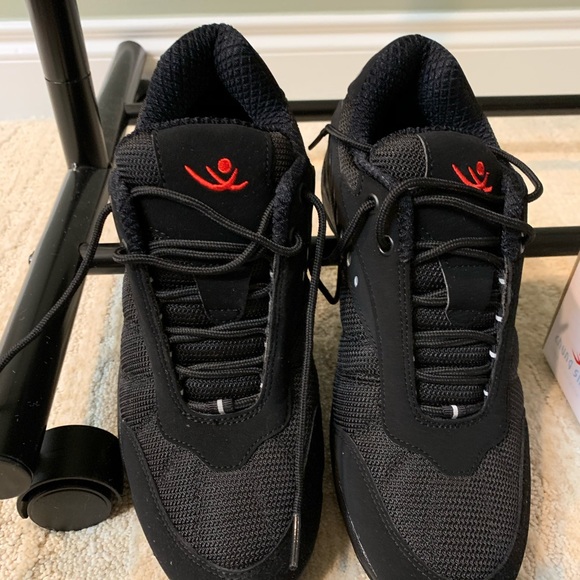 Shoes - Picture 2 of 5